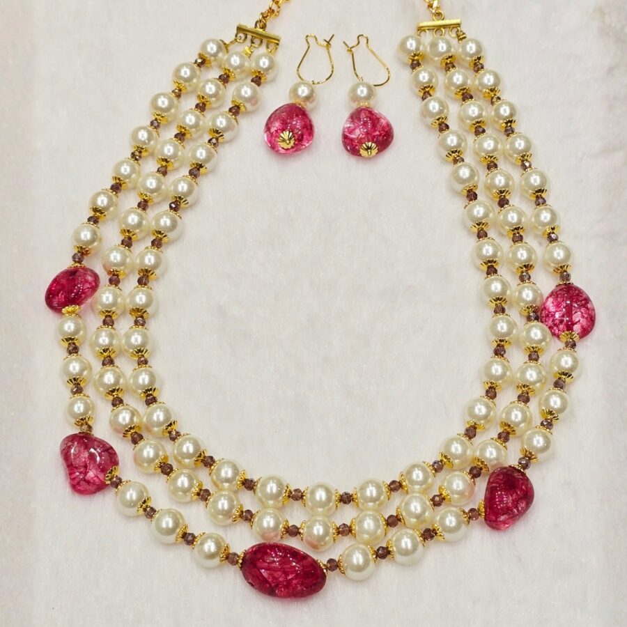 Shell Pearl Necklace