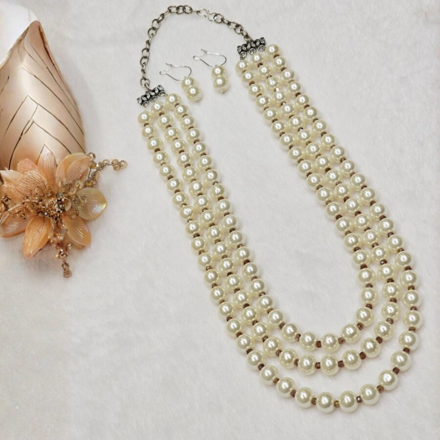 Shell Pearl Necklace
