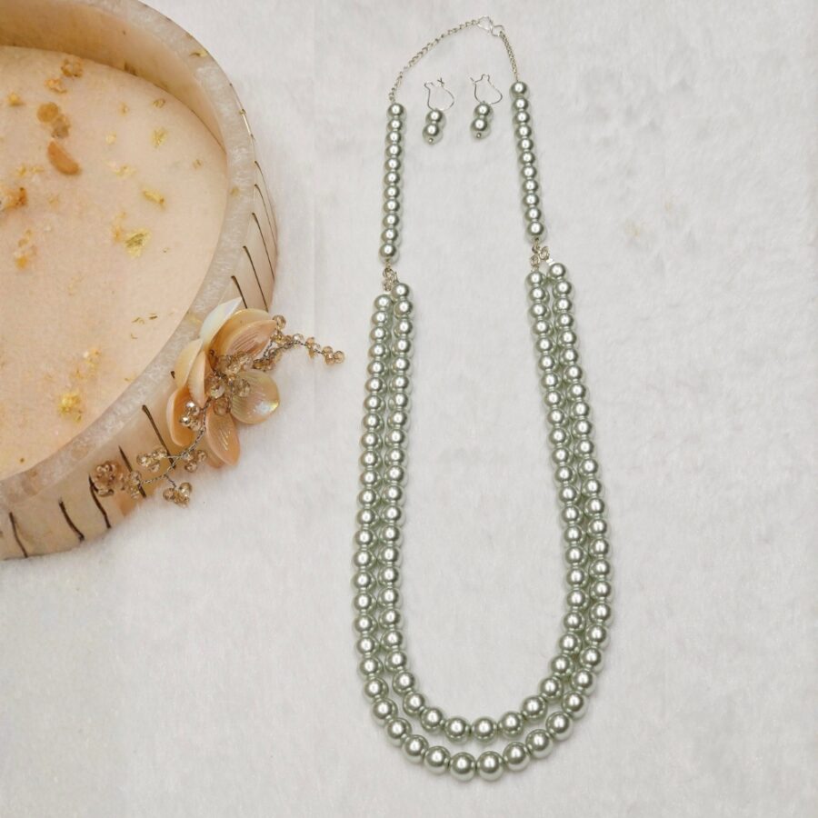 Silverish Gray Pearl Necklace