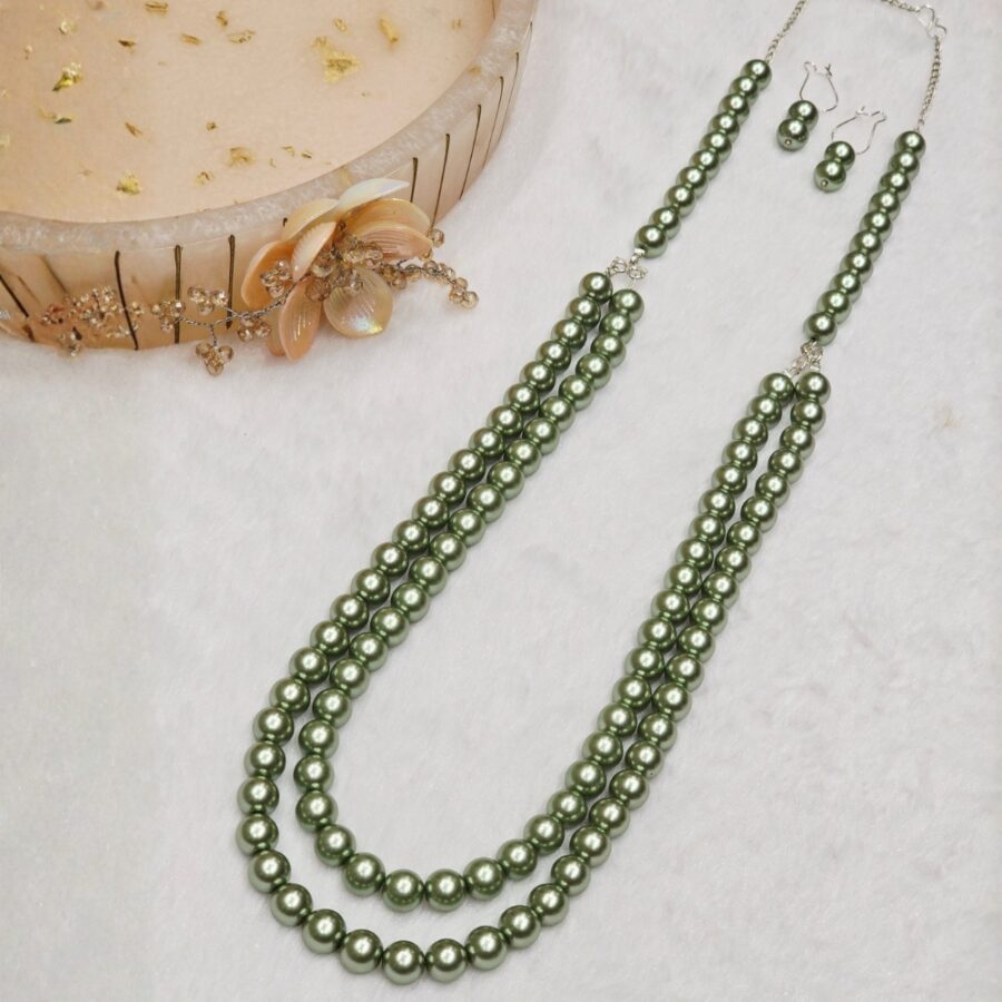 Metallic Green Pearl Necklace