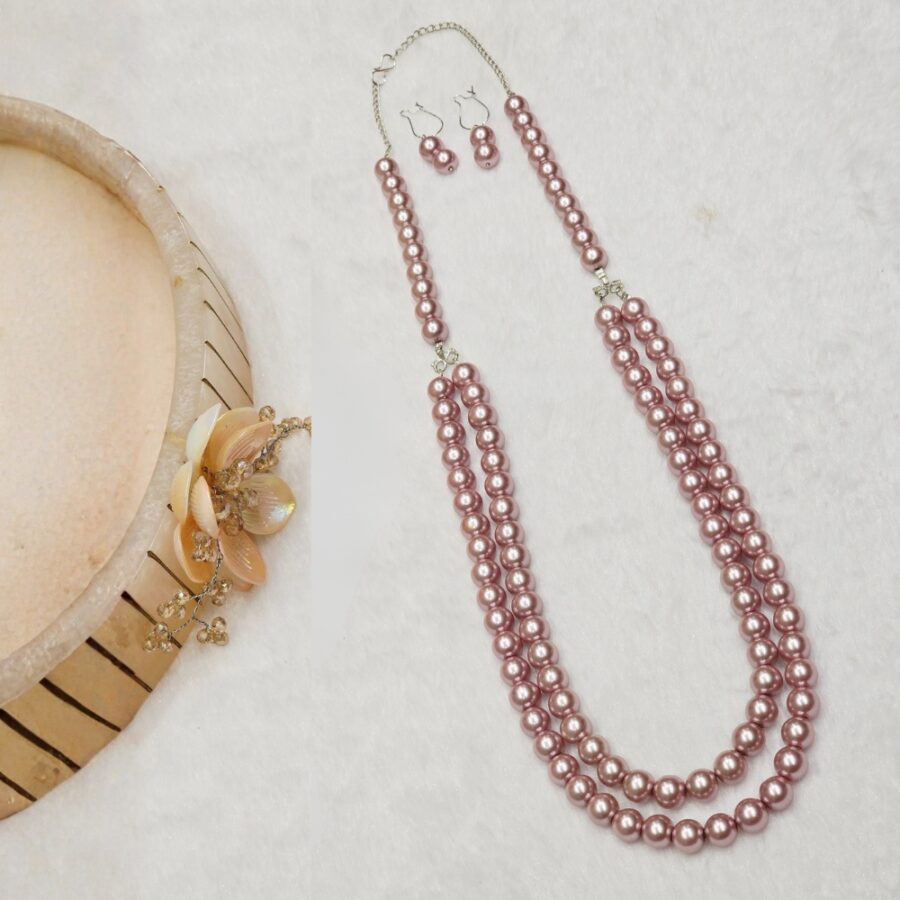 Metallic Pick Pearl Necklace