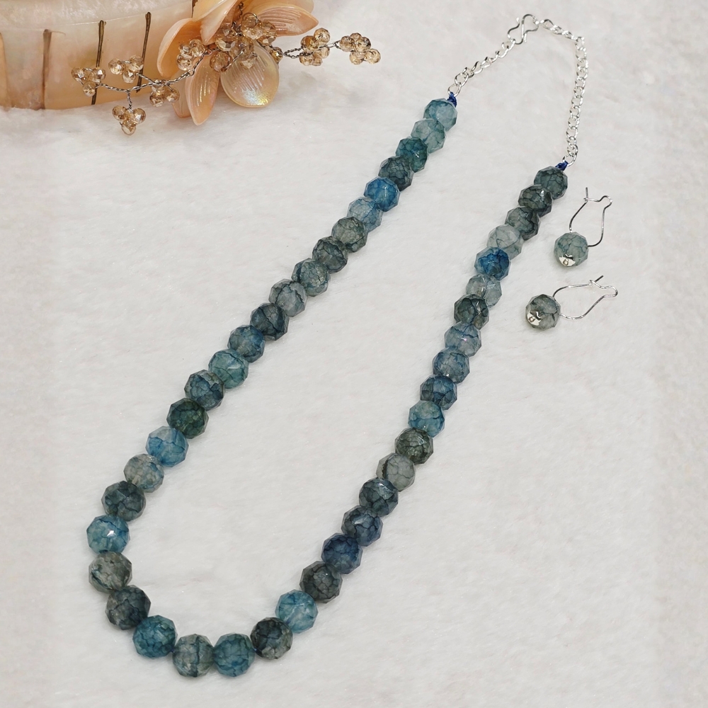 1-134.jpg Stone Necklace - Image 1