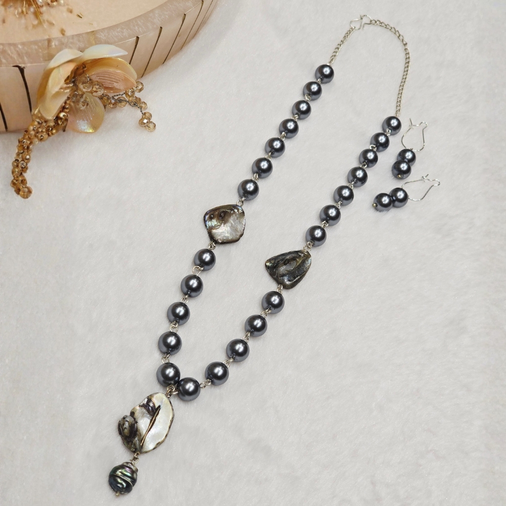 1-65.jpg Mother Of Pearl Necklace - Image 1