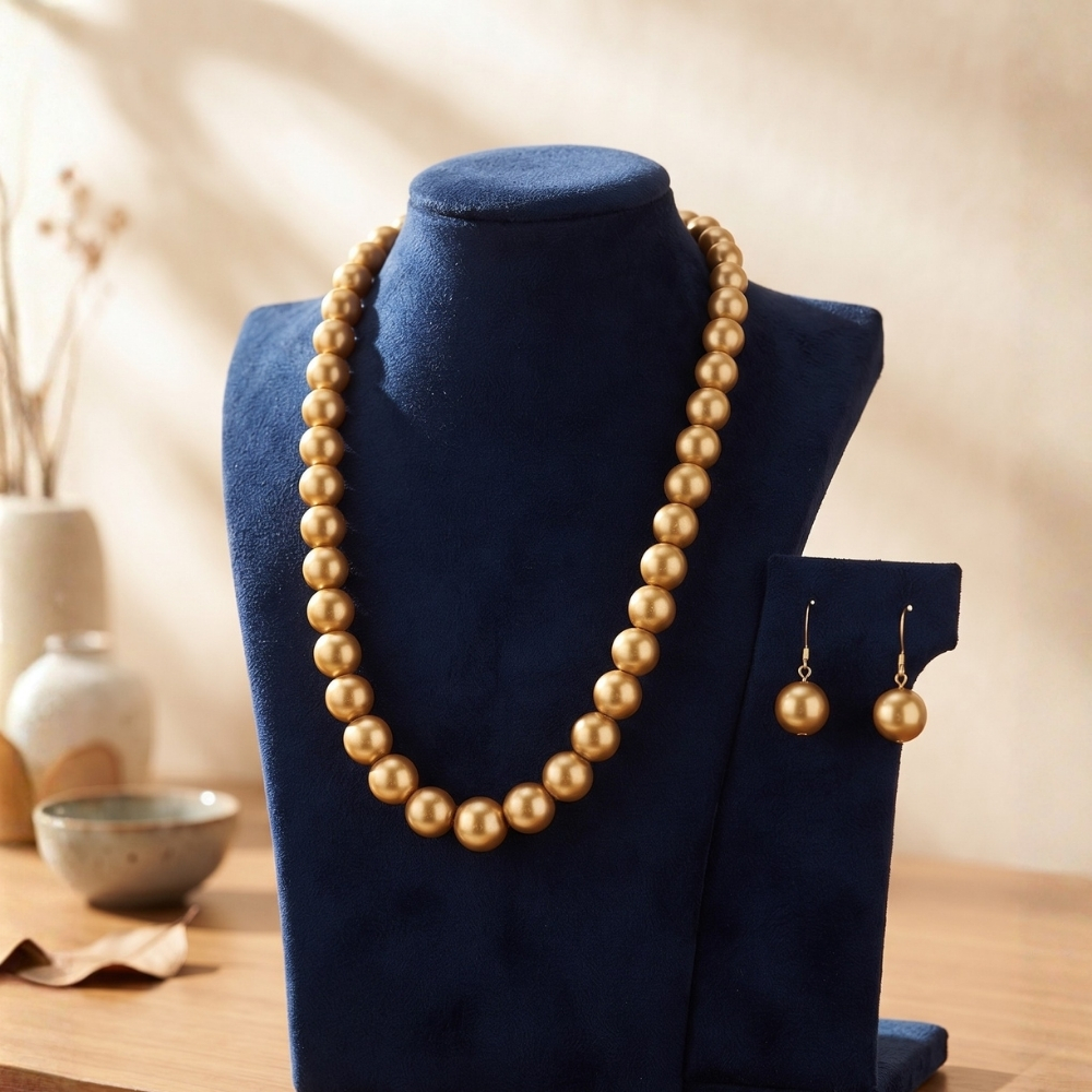 50 Pearl Necklace - Image 1