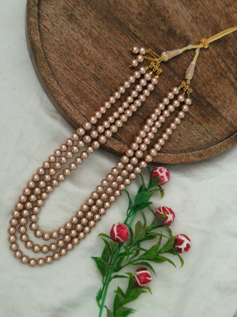 6.jpg Shell Pearl Necklace - Image 1